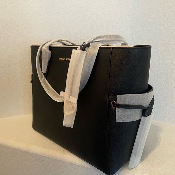 NWT Michael Kors Gilly Bag - Picture 3 of 6